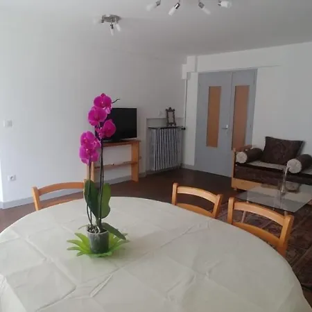 Appartement Paisible דירה *